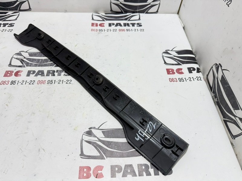 Пыльник крыла передний левый 3 2021 2.5