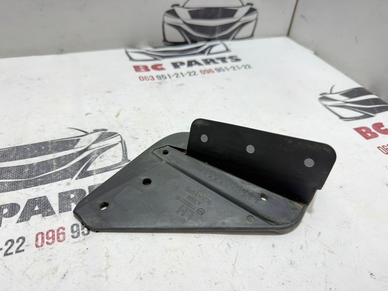 Брызговик задний левый Mazda 3 2.5