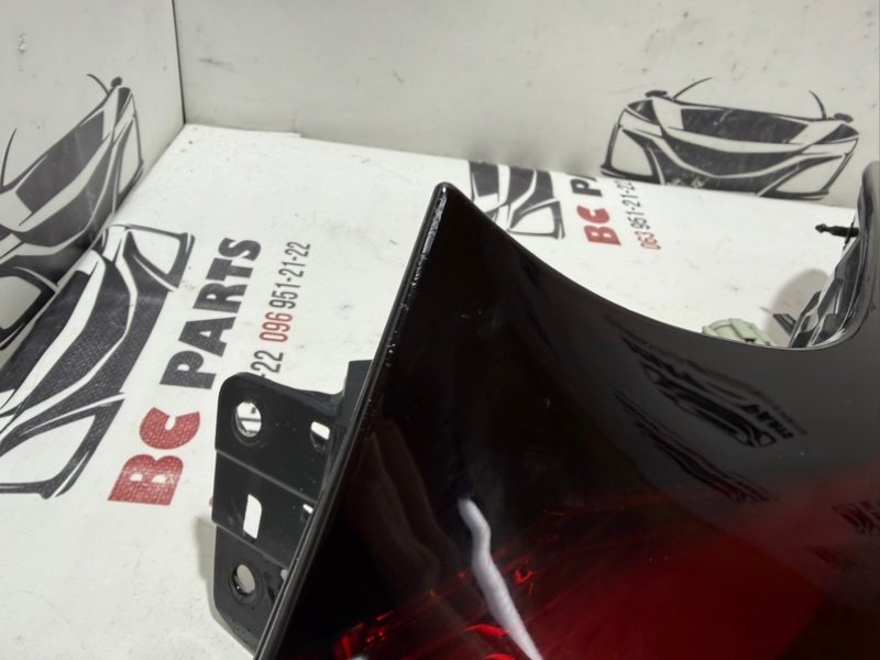 Фонарь наружный (в крыло) задний правый Rogue 2020-2024 T33