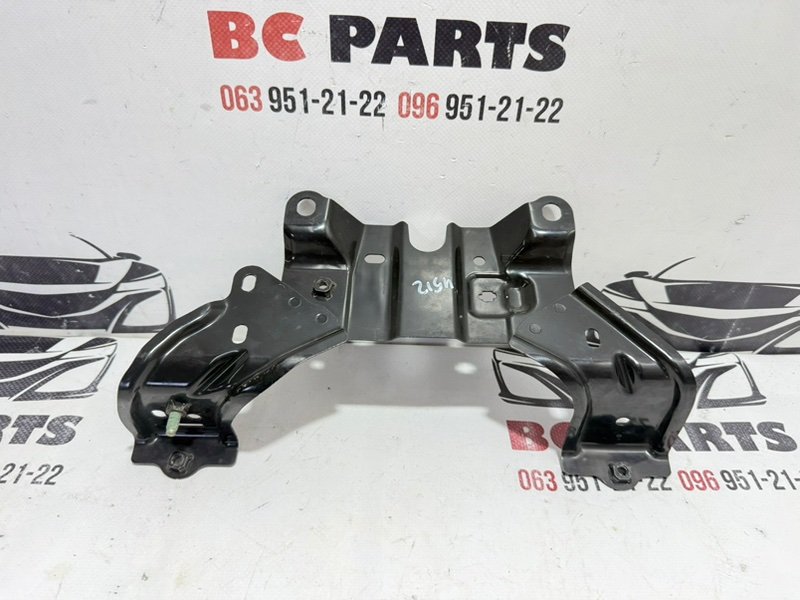 Кронштейн замка капота 3 2021 2.5