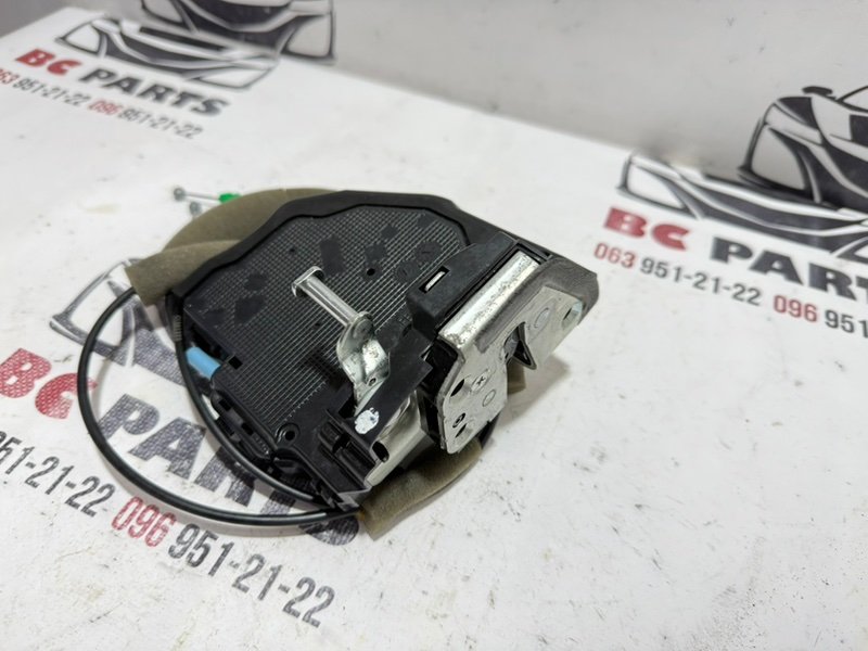 Замок боковой двери задний левый Lexus RX 350 3.5