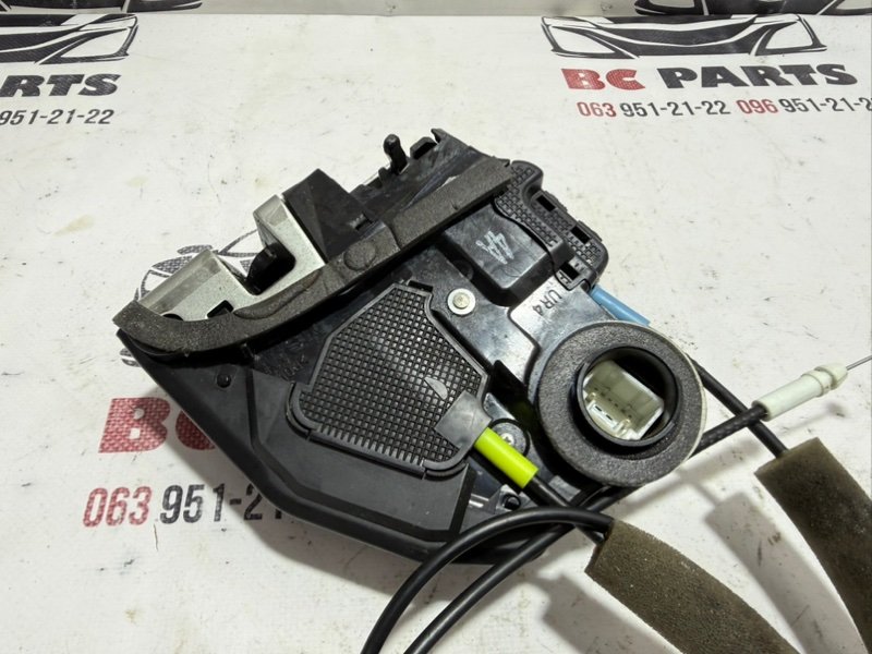 Замок боковой двери задний правый RX 350 2012 3.5