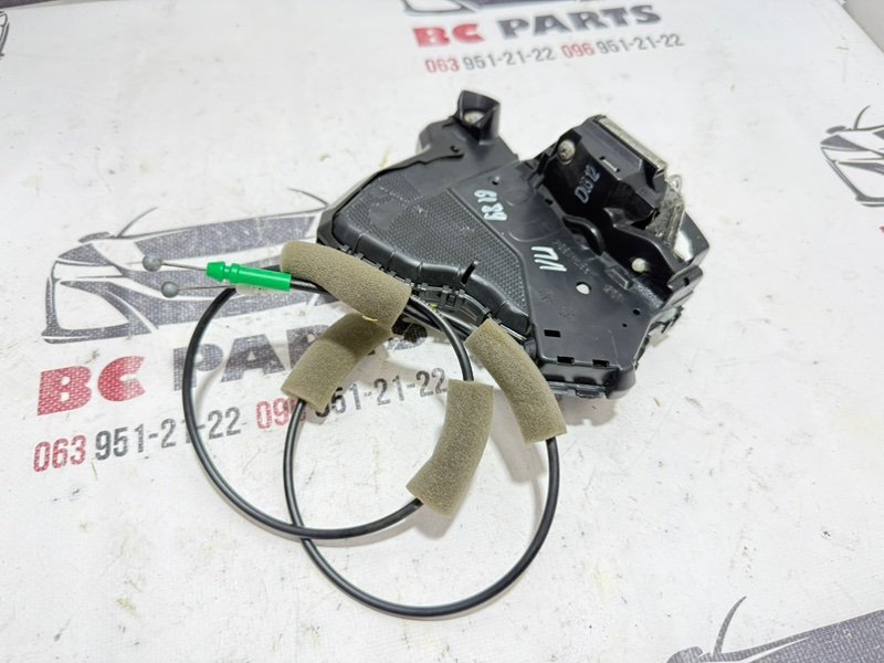 Замок боковой двери передний левый Lexus RX 350 2012 3.5 690400C050 Б/У