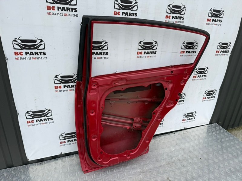 Дверь боковая задняя правая Sportage 2017