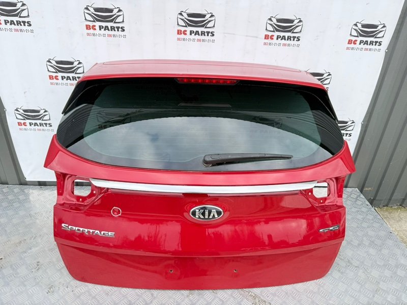 Крышка багажника Kia Sportage 2017 73700D9040 Б/У