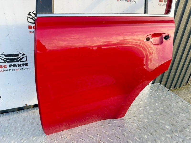 Дверь боковая задняя левая Sportage 2017