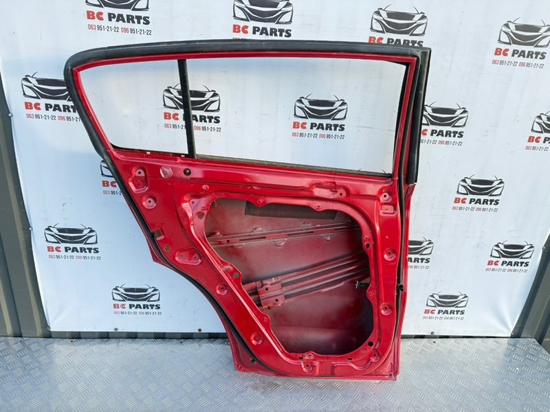 Дверь боковая задняя левая Sportage 2017