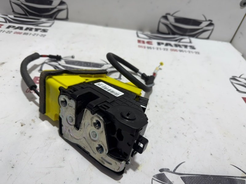 Замок боковой двери задний левый Sportage 2017