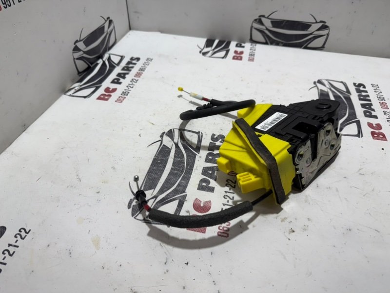 Замок боковой двери задний левый Sportage 2017