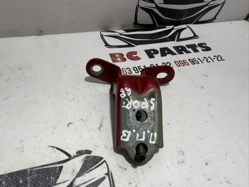 Петля двери передняя правая Kia Sportage