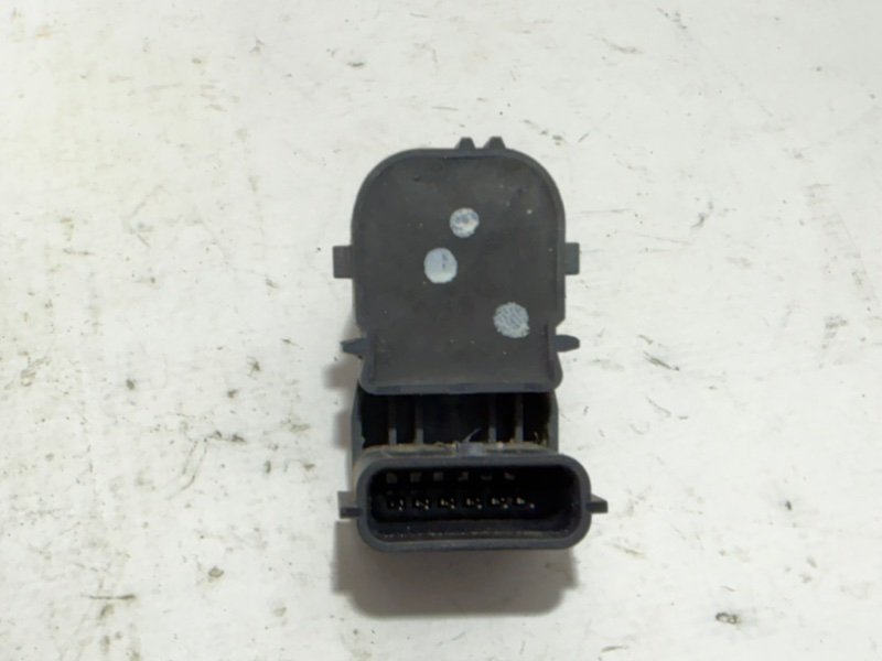 Датчик парковки задний Sportage 2017