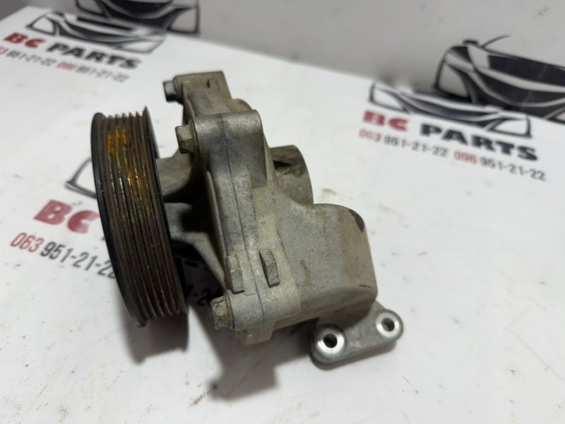 Помпа водяная (насос) охлаждения Kia Sportage