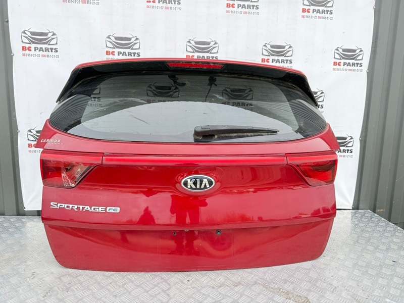 Крышка багажника Kia Sportage 2017 73700D9040 Б/У