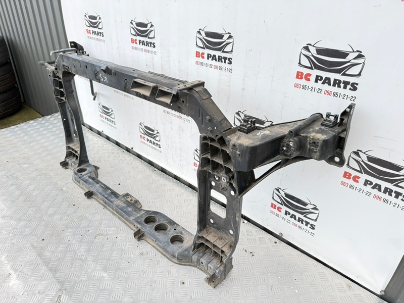 Передняя панель Kia Sportage