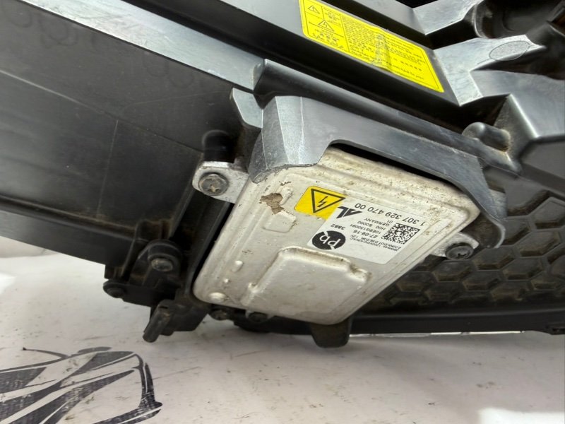 Фара ксеноновая передняя левая Sportage 2017