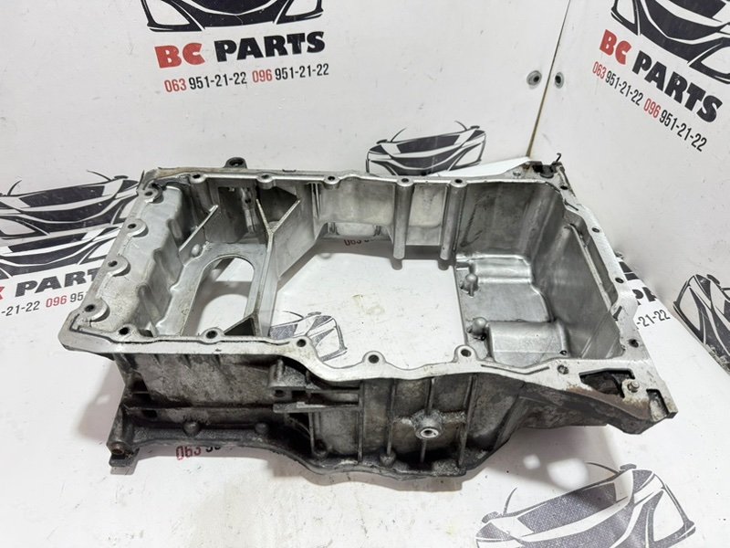 Полуподдон масляный Kia Sportage 2017 215102F004 Б/У