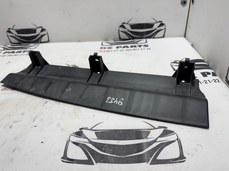 Дефлектор радиатора Kia Sportage