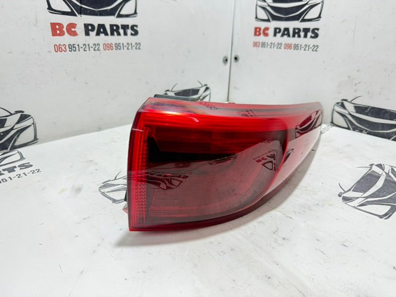 Фонарь наружный (в крыло) задний правый Sportage 2017