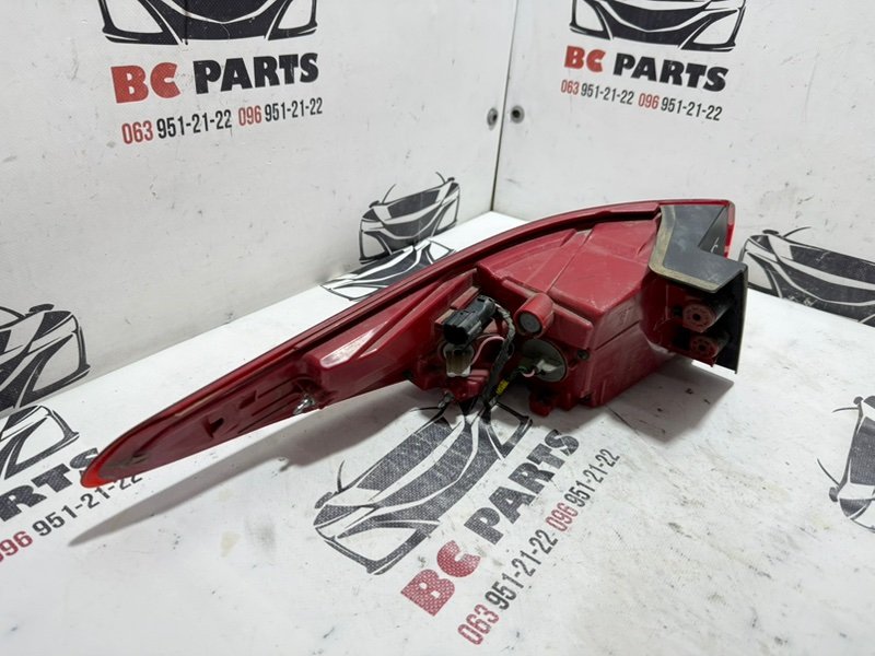 Фонарь наружный (в крыло) задний правый Sportage 2017