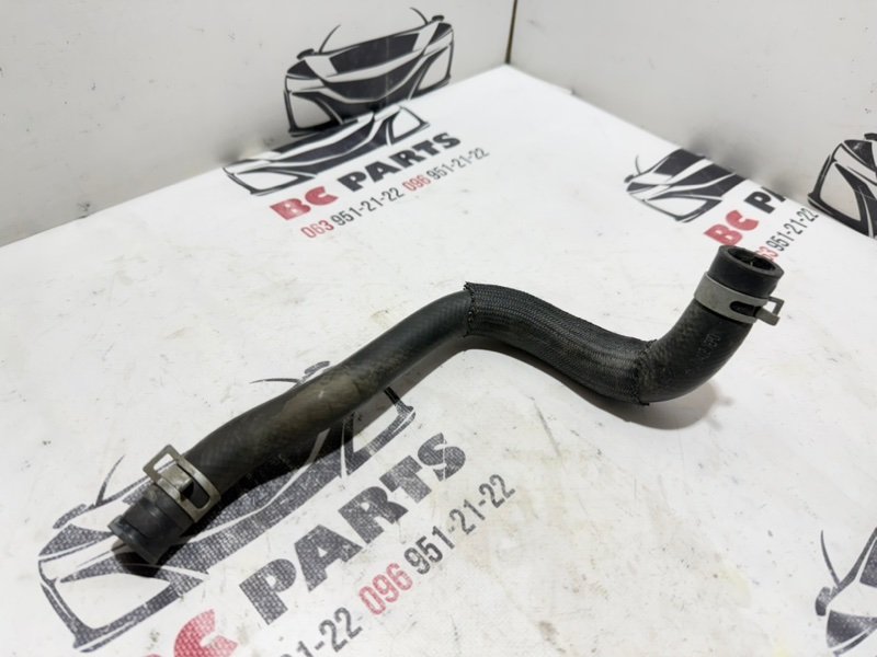 Патрубок системы охлаждения Kia Sportage 2017 25450D3000 Б/У