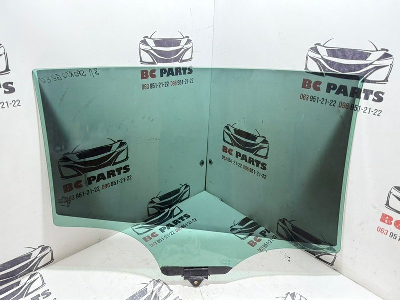 Стекло двери заднее левое Sportage 2017