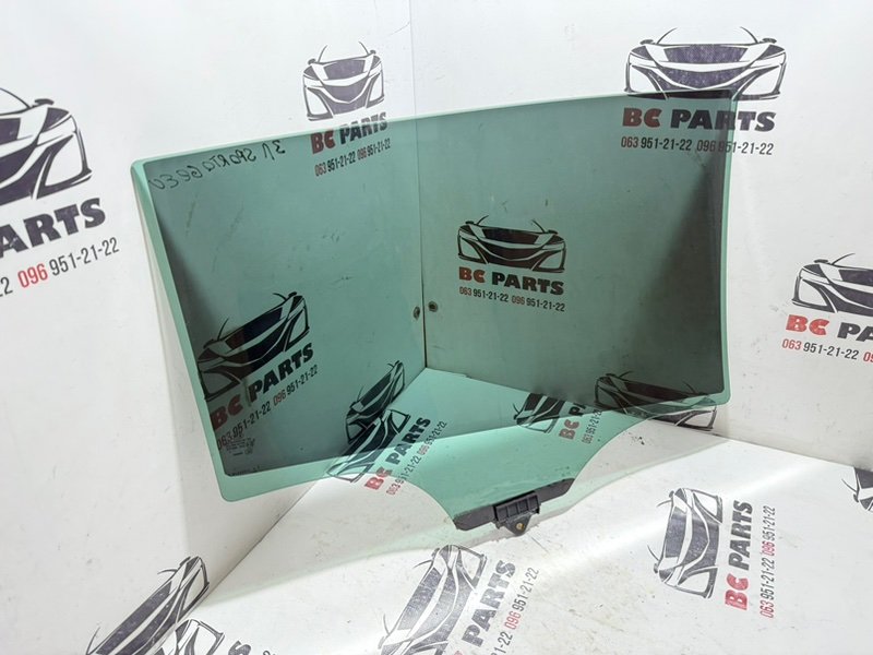 Стекло двери заднее левое Sportage 2017