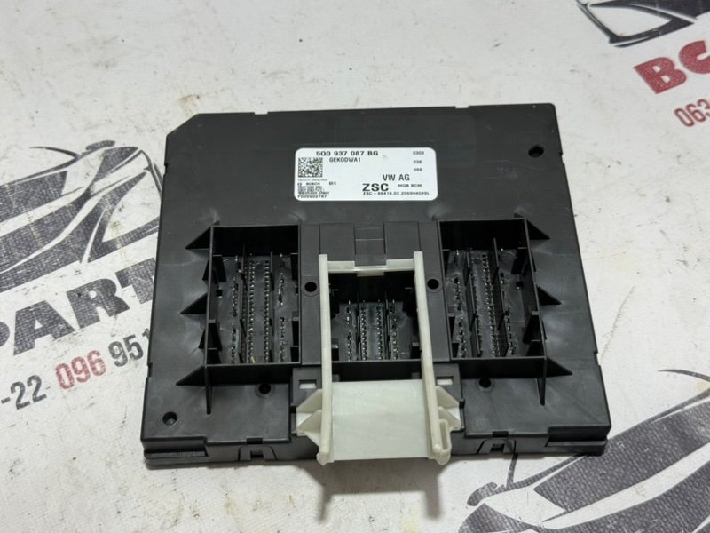 Блок комфорта Volkswagen Tiguan 2020 2.0 5Q0937087BG Б/У