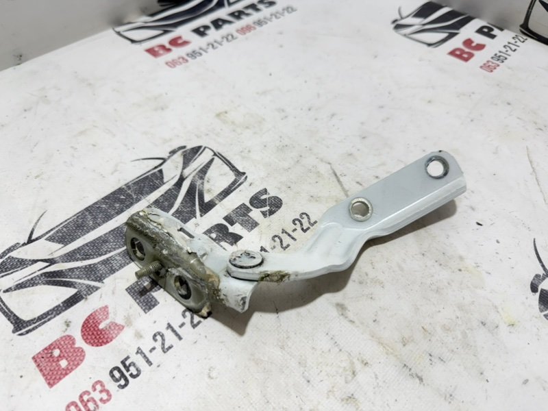 Петля крышки багажника левая Honda Pilot 2020 3.5 68260-TG7-A00ZZ Б/У