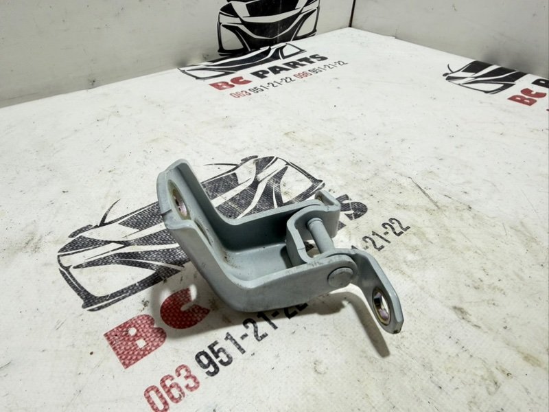 Петля двери передняя левая Nissan Rogue T32 QR25 2.5