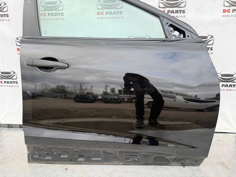 Дверь боковая передняя правая Kicks 2021 1.6