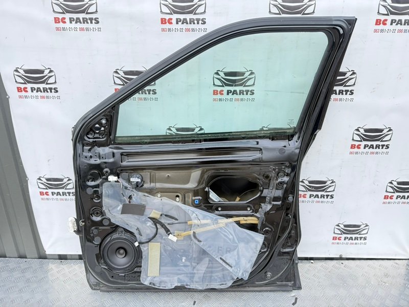 Дверь боковая передняя правая Kicks 2021 1.6