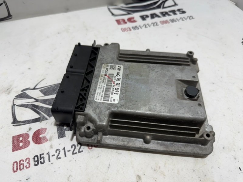 Блок управления двигателем Volkswagen Tiguan 2.0