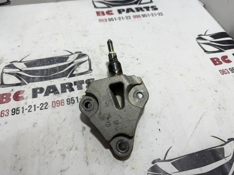 Кронштейн подушки двигателя левый Nissan Kicks 2021 1.6 11253-5RD1B Б/У