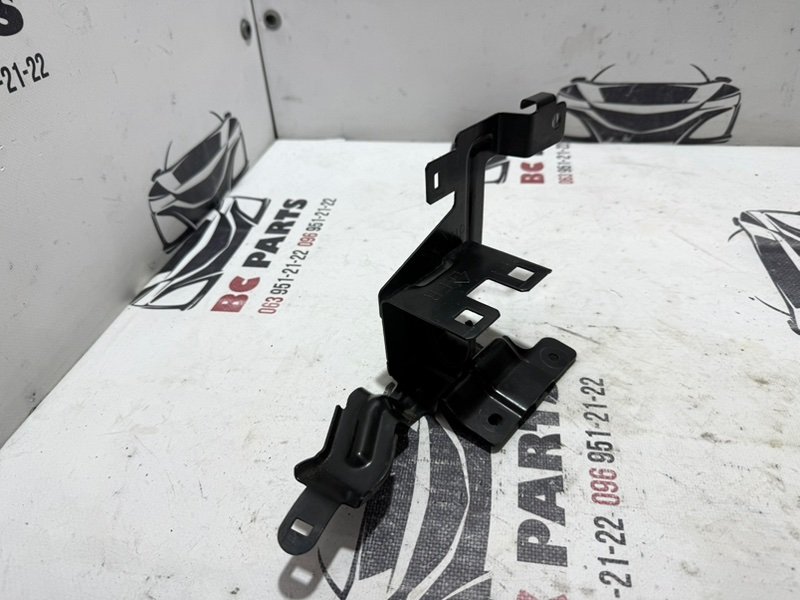 Кронштейн блока предохранителей Kicks 2021 1.6