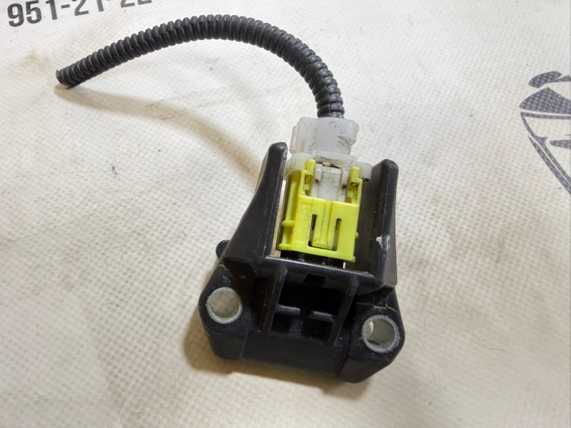 Датчик удара Lexus RX 350 2012 3.5 89173-0E010 Б/У