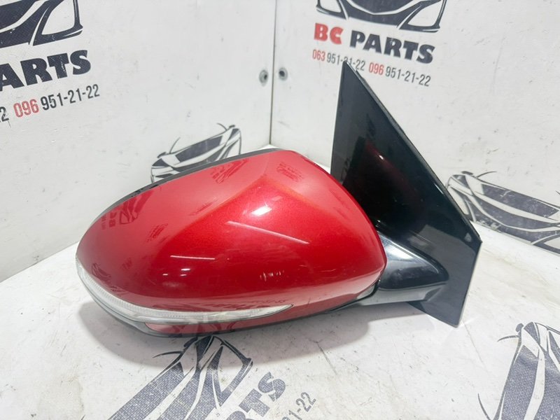 Зеркало заднего вида боковое правое Kia Sportage 2017 87620f1110 Б/У