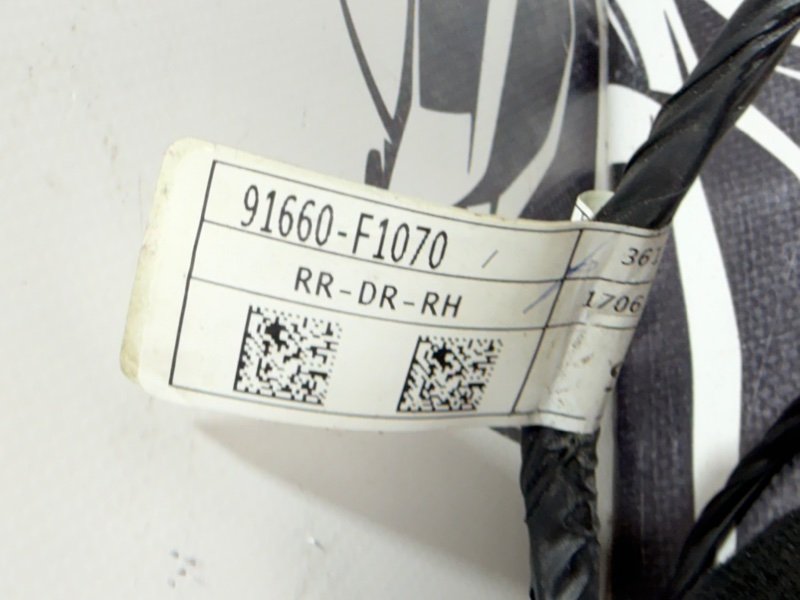 Проводка двери задняя правая Sportage 2017 Проводка двери задняя правая Sportage 2017