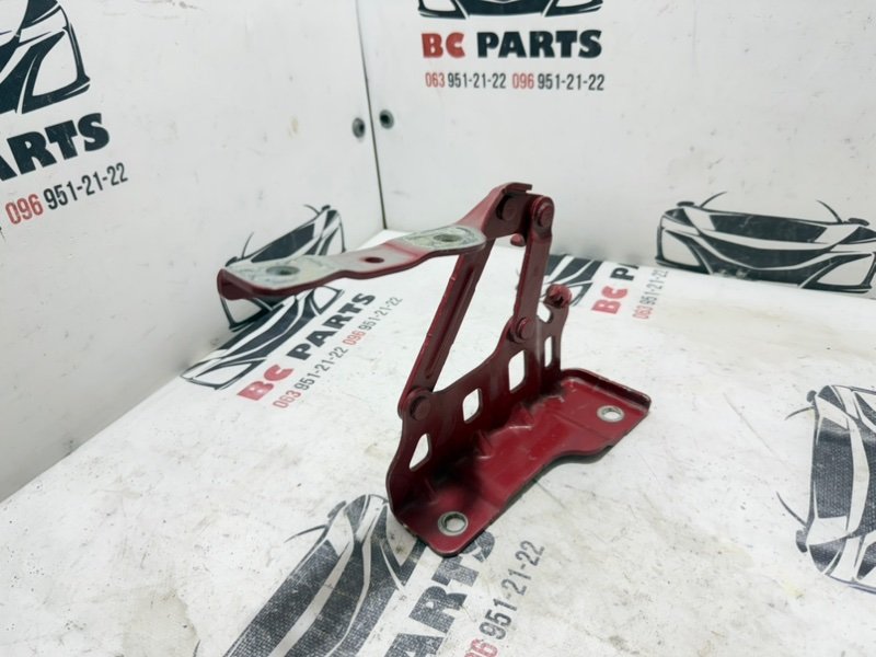 Петля капота правая Kia Sportage