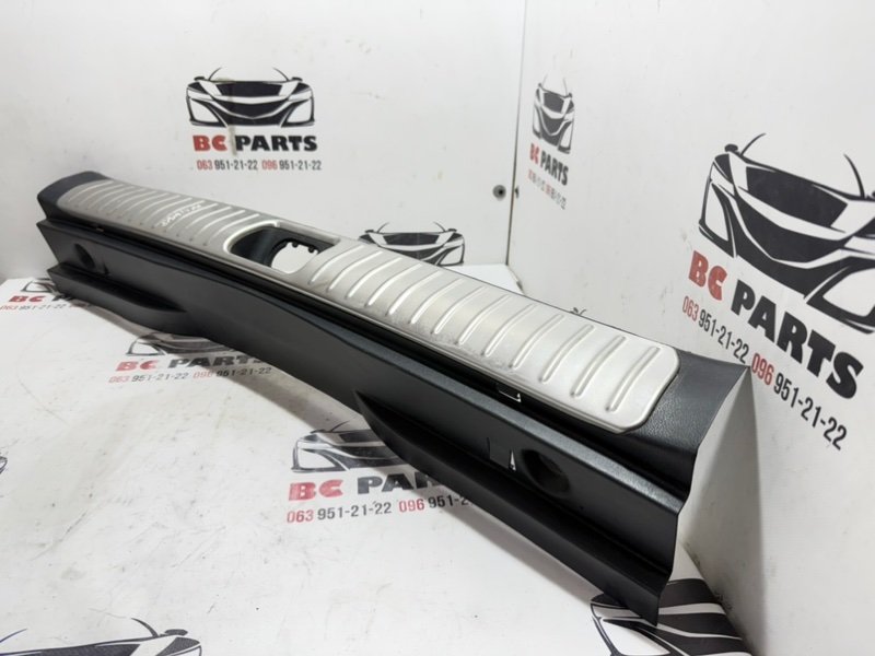 Накладка замка багажника Sportage 2017