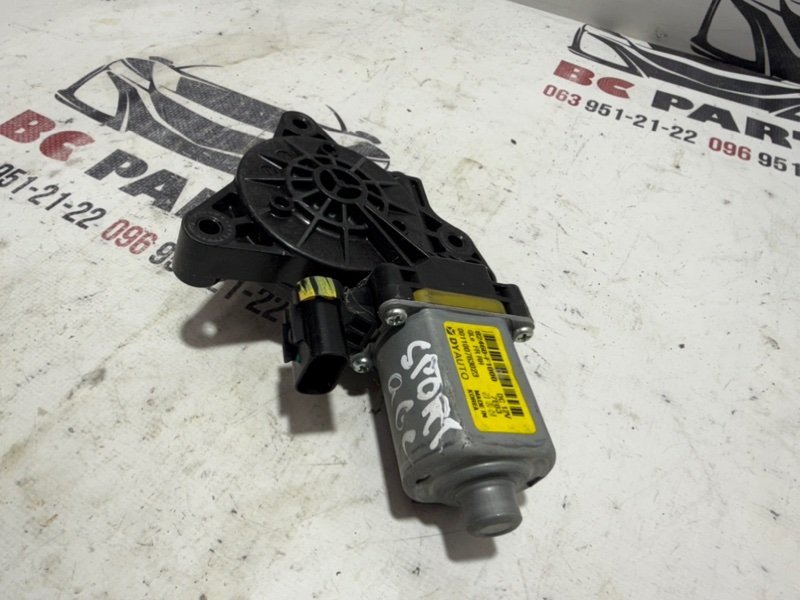 Мотор стеклоподъемника передний правый Sportage 2017