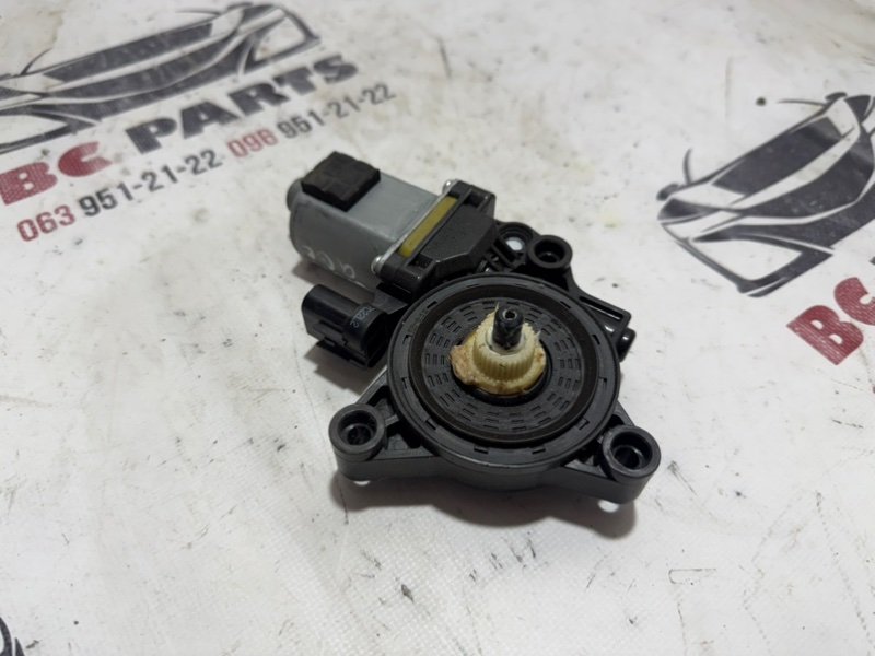 Мотор стеклоподъемника передний правый Sportage 2017