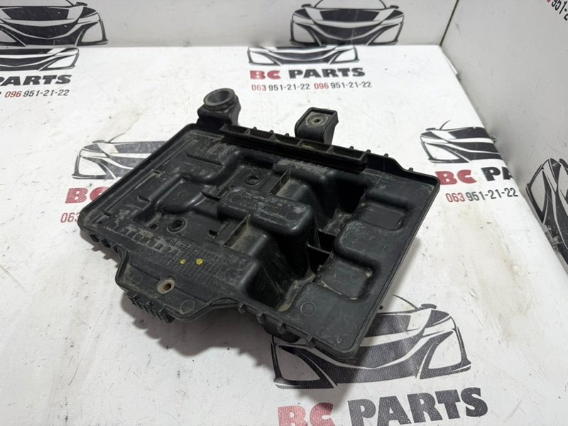 Подставка под аккумулятор Sportage 2017