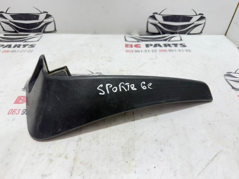 Брызговик задний правый Sportage 2017