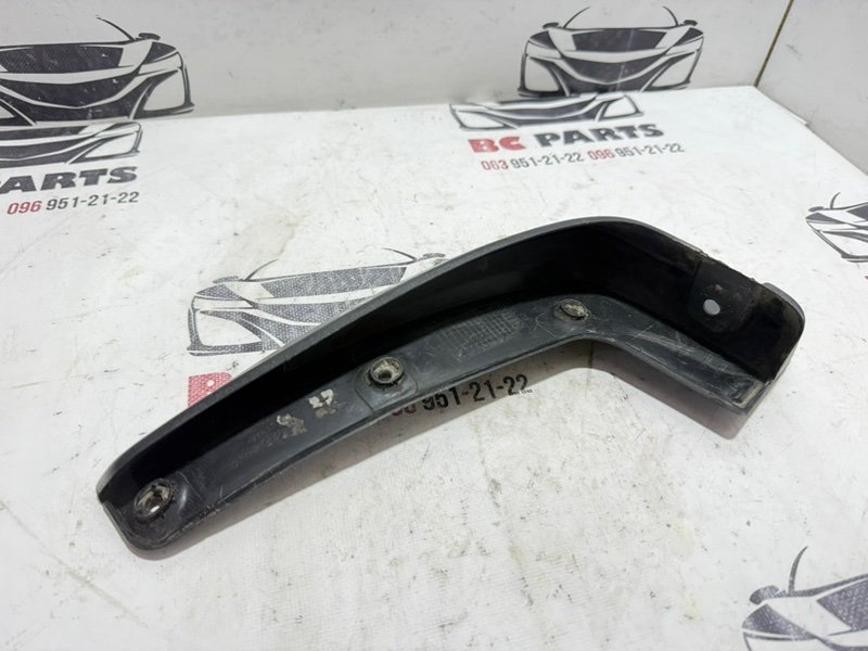 Брызговик задний правый Kia Sportage