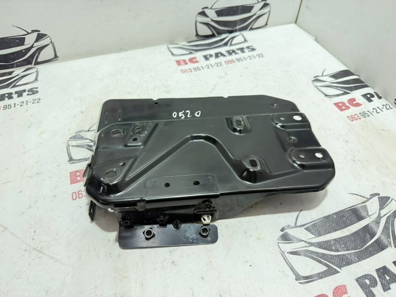 Подставка под аккумулятор Kicks 2021 1.6