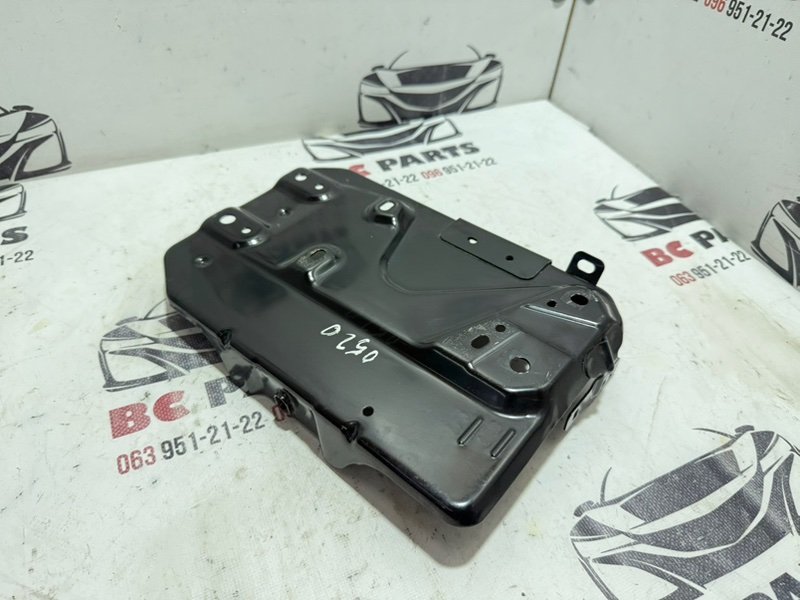 Подставка под аккумулятор Kicks 2021 1.6