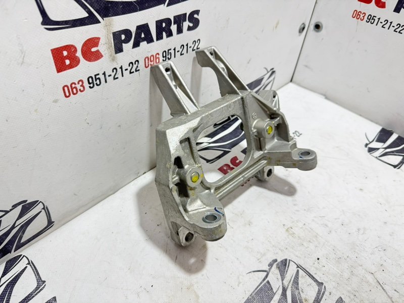 Кронштейн двигателя левый Kicks 2021 1.6