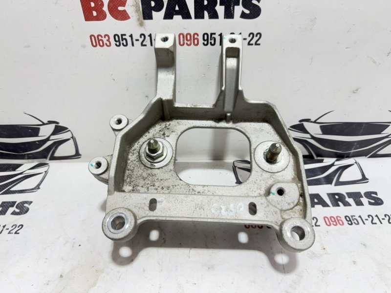 Кронштейн двигателя левый Kicks 2021 1.6