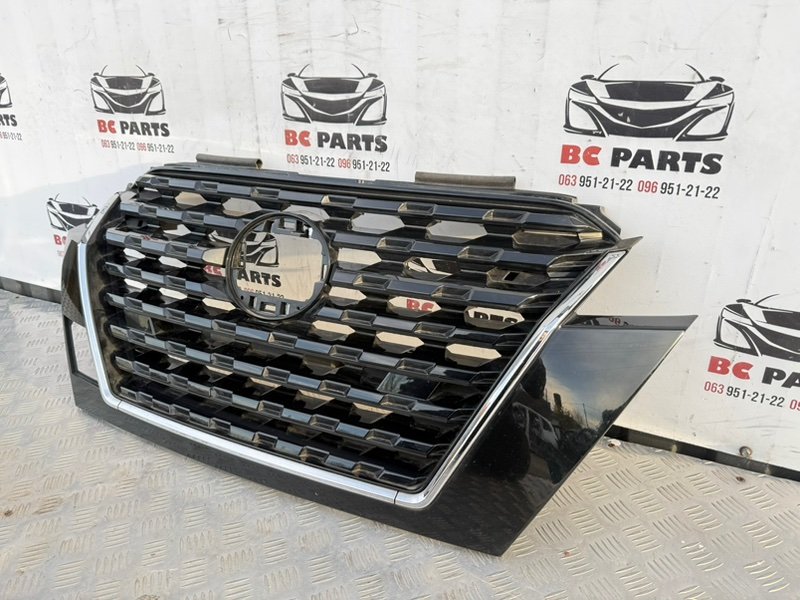 Решетка радиатора Nissan Kicks 1.6