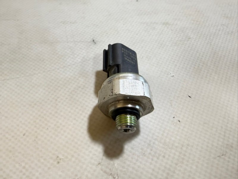 Датчик давления компрессора кондиционера Kicks 2021 1.6 Датчик давления компрессора кондиционера Kicks 2021 1.6